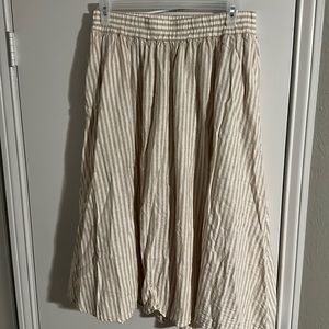A New Day white and tan striped linen skirt with pockets